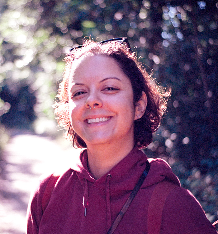 Hi, I'm Dúnia Esper.